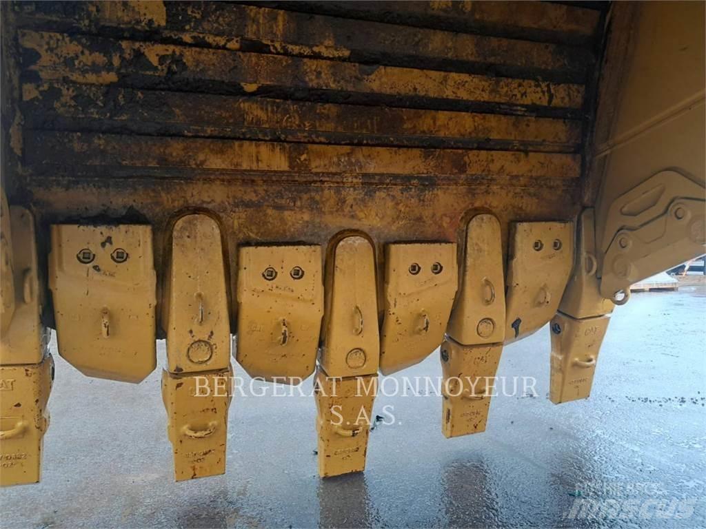 CAT 6015B Rupsgraafmachines
