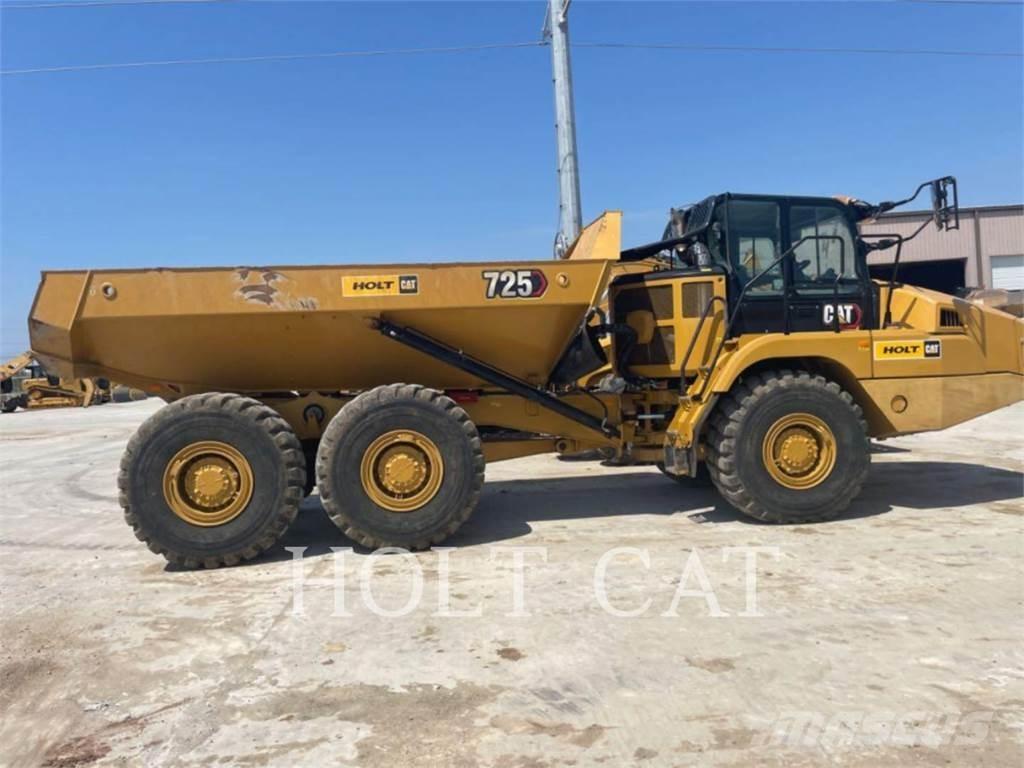 CAT 725 Knik dumptrucks