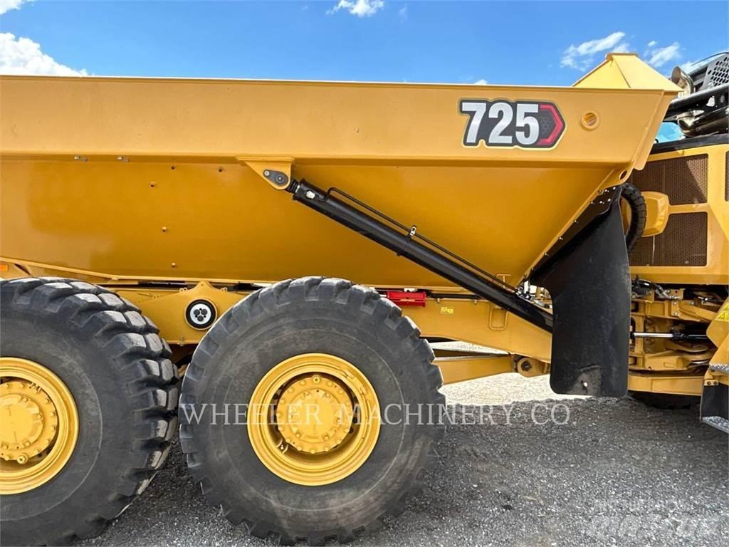 CAT 725 Knik dumptrucks