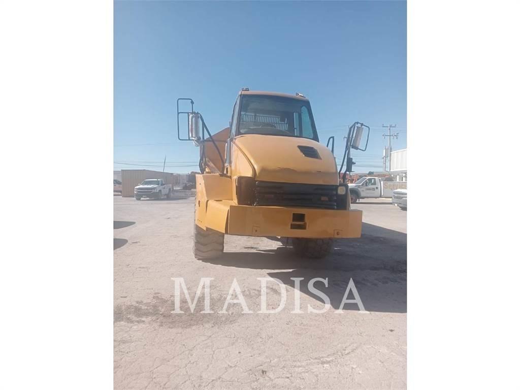 CAT 725 Knik dumptrucks