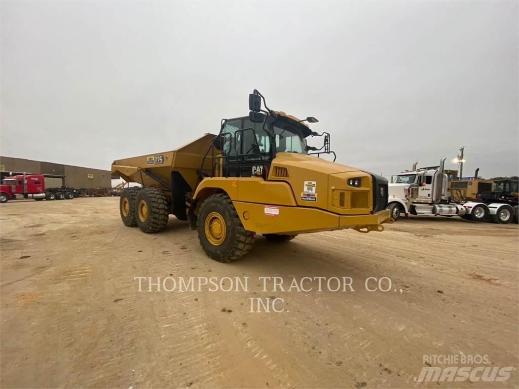 CAT 725 Knik dumptrucks