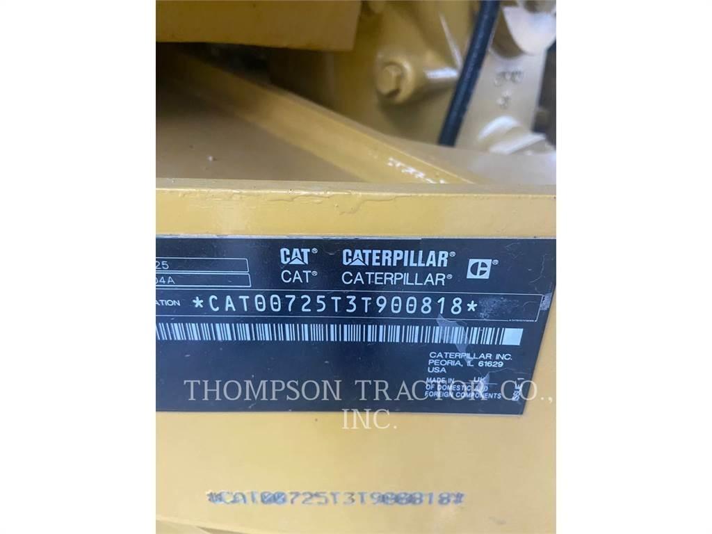 CAT 725 Knik dumptrucks