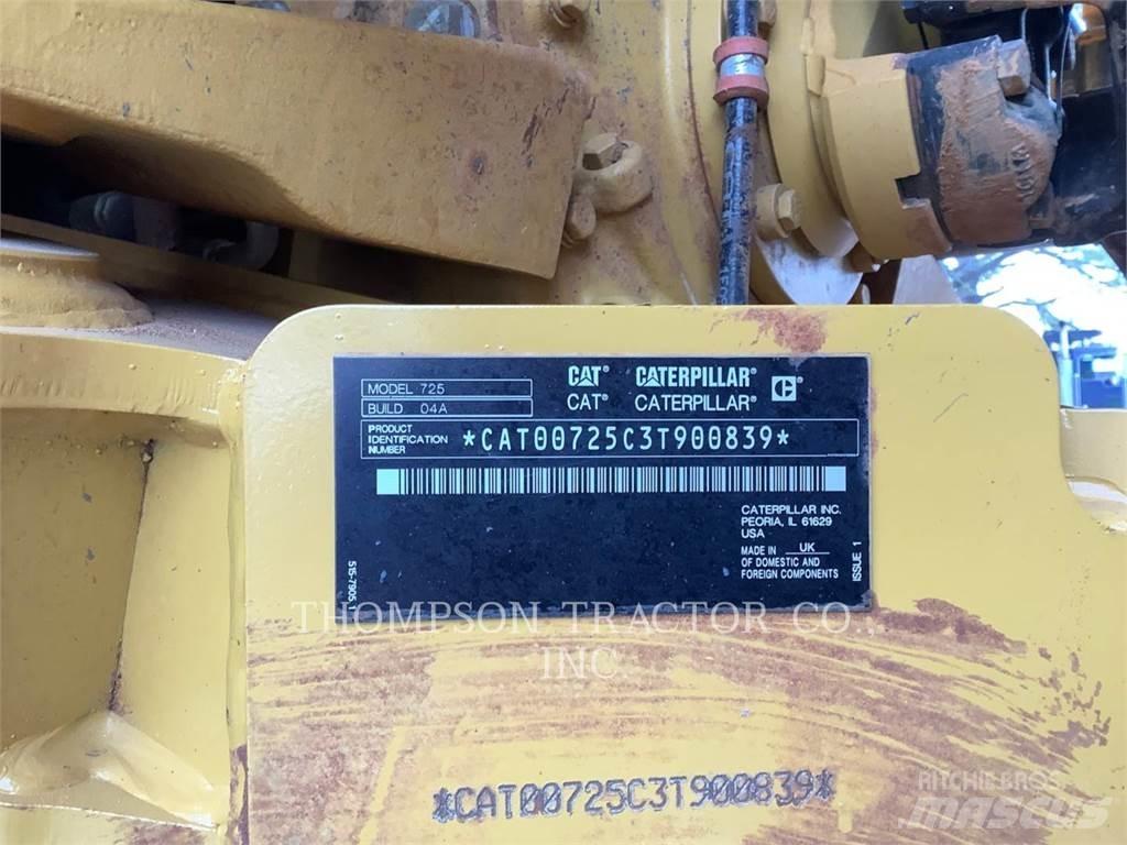 CAT 725 Knik dumptrucks