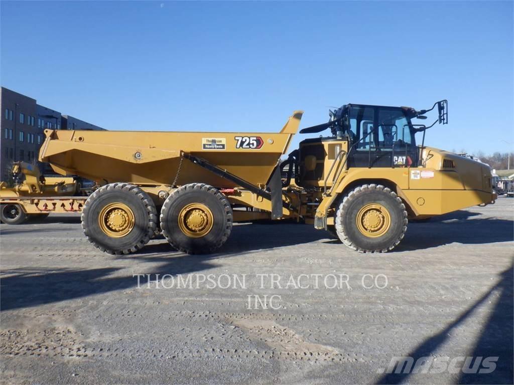 CAT 725 Knik dumptrucks