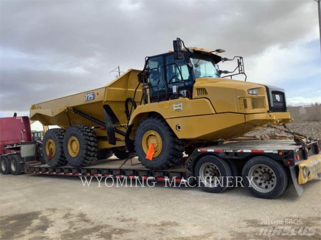 CAT 725 Knik dumptrucks