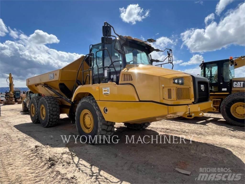 CAT 725 Knik dumptrucks