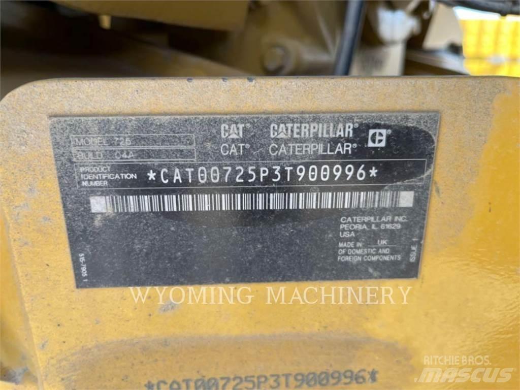 CAT 725 Knik dumptrucks