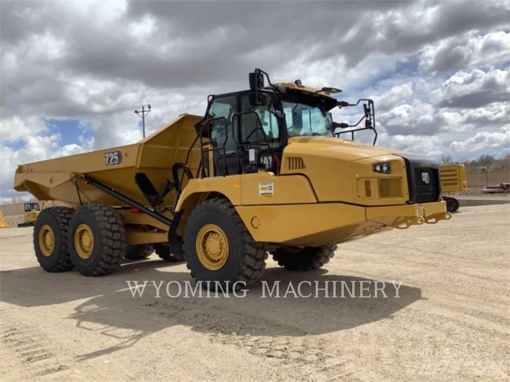 CAT 725 Knik dumptrucks