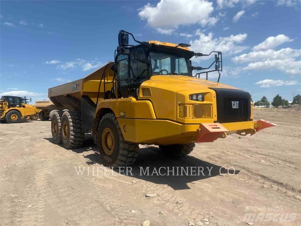 CAT 725 Knik dumptrucks