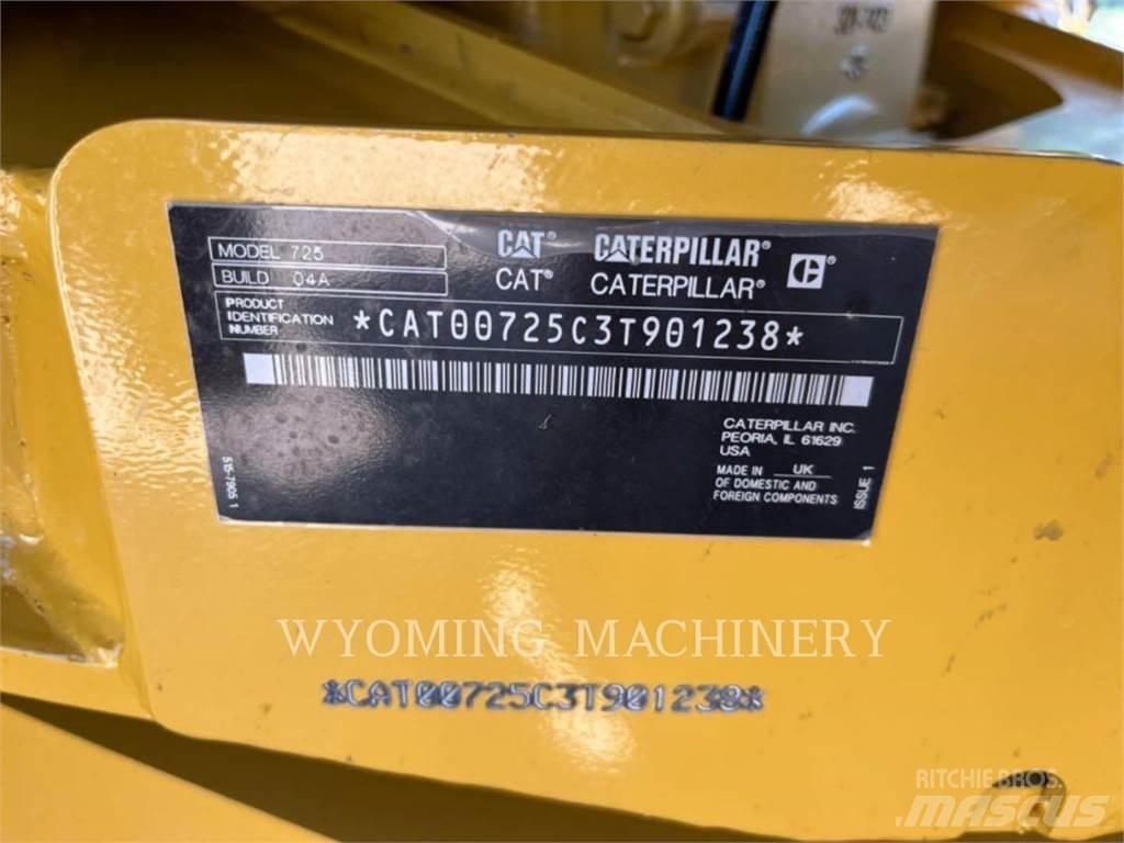 CAT 725 Knik dumptrucks