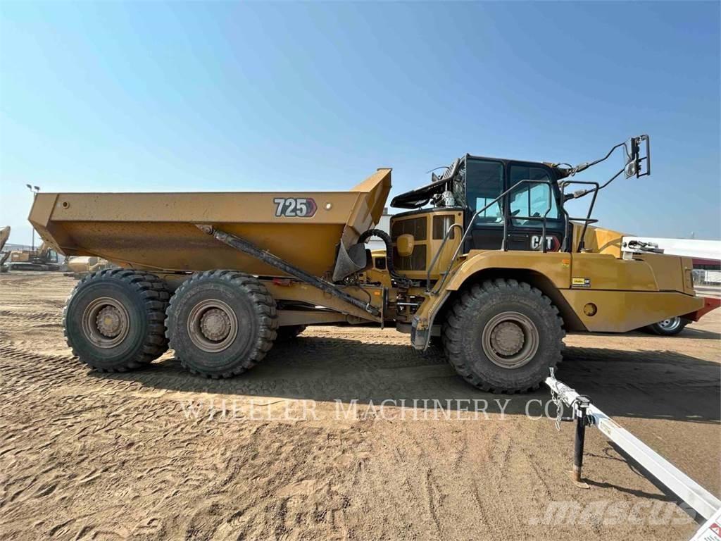CAT 725 Knik dumptrucks
