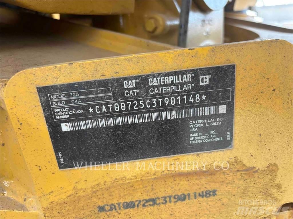 CAT 725 Knik dumptrucks