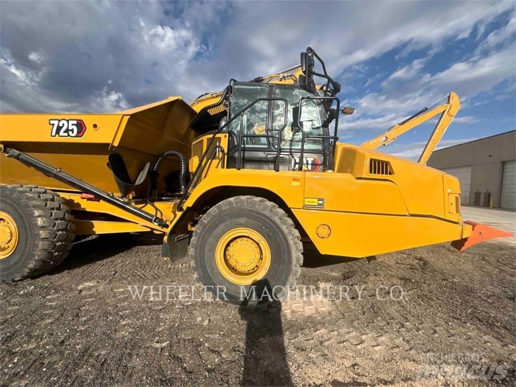 CAT 725 Knik dumptrucks