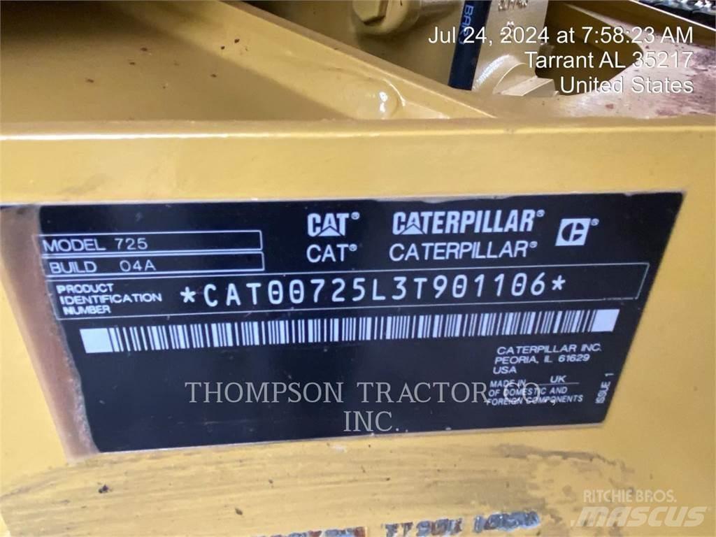 CAT 725 Knik dumptrucks