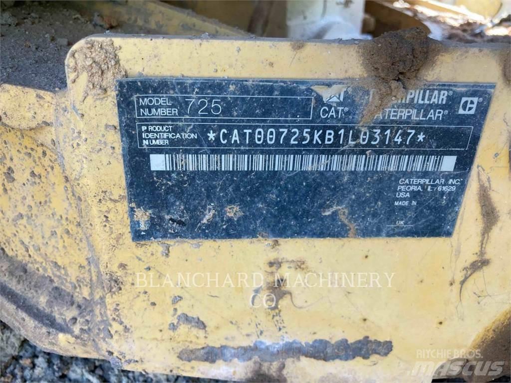 CAT 725 Knik dumptrucks