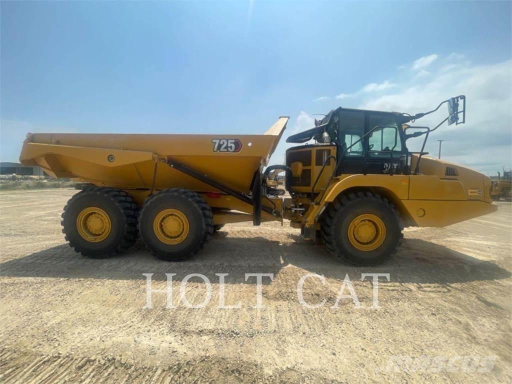 CAT 725 Knik dumptrucks