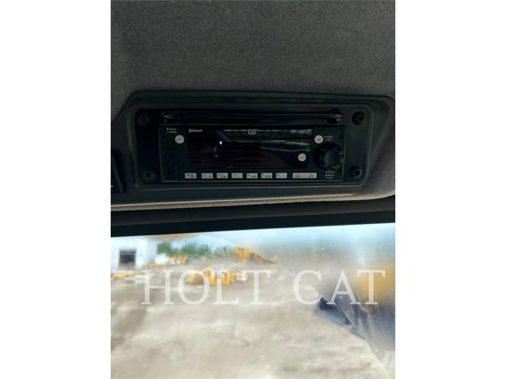 CAT 725 Knik dumptrucks