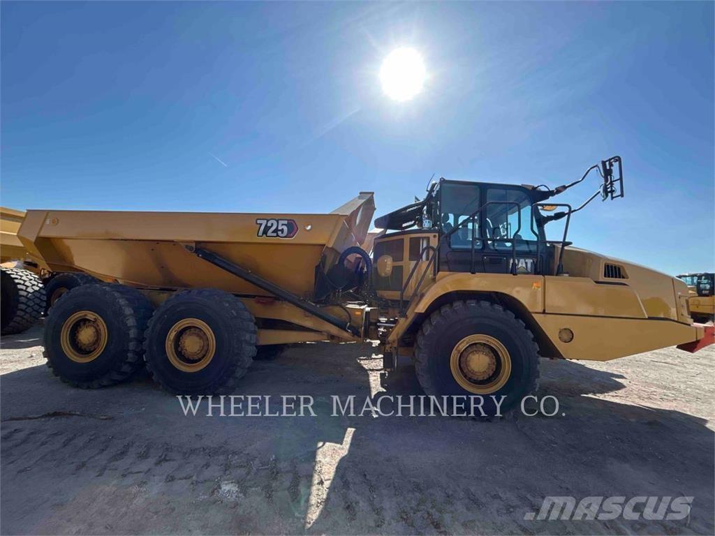 CAT 725 Knik dumptrucks