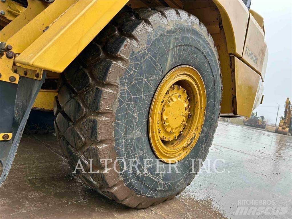 CAT 725C2 Knik dumptrucks