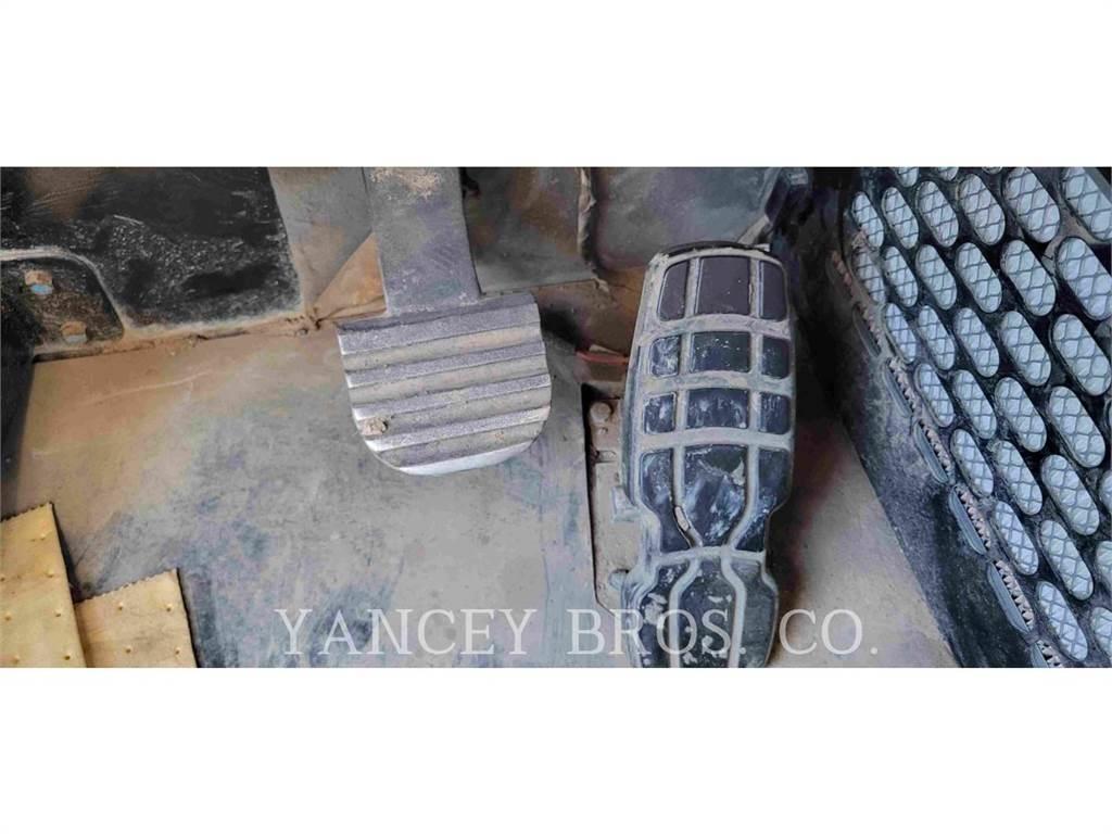 CAT 725C2 Knik dumptrucks