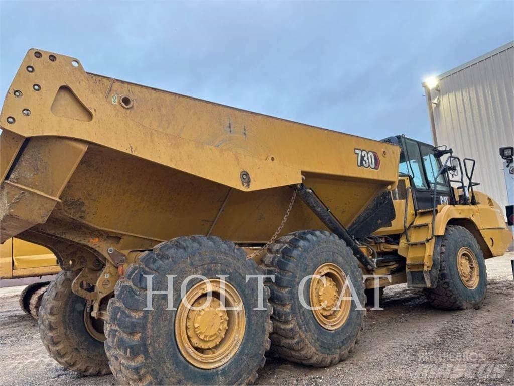 CAT 730 Knik dumptrucks