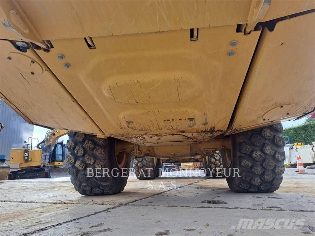 CAT 730 Knik dumptrucks