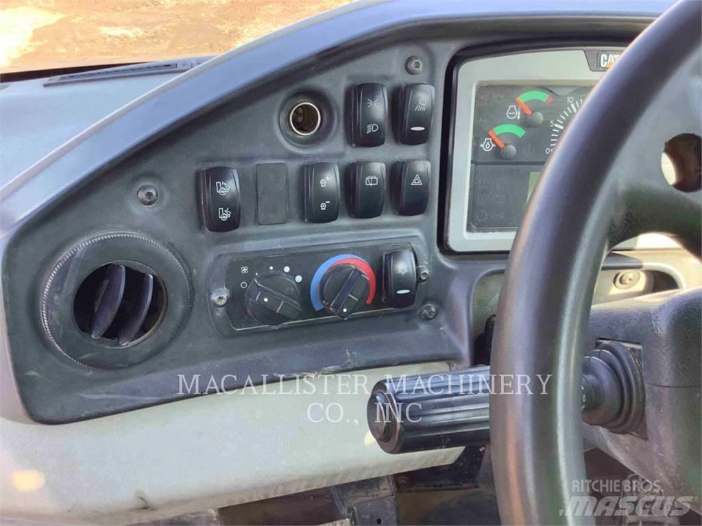 CAT 735C Knik dumptrucks