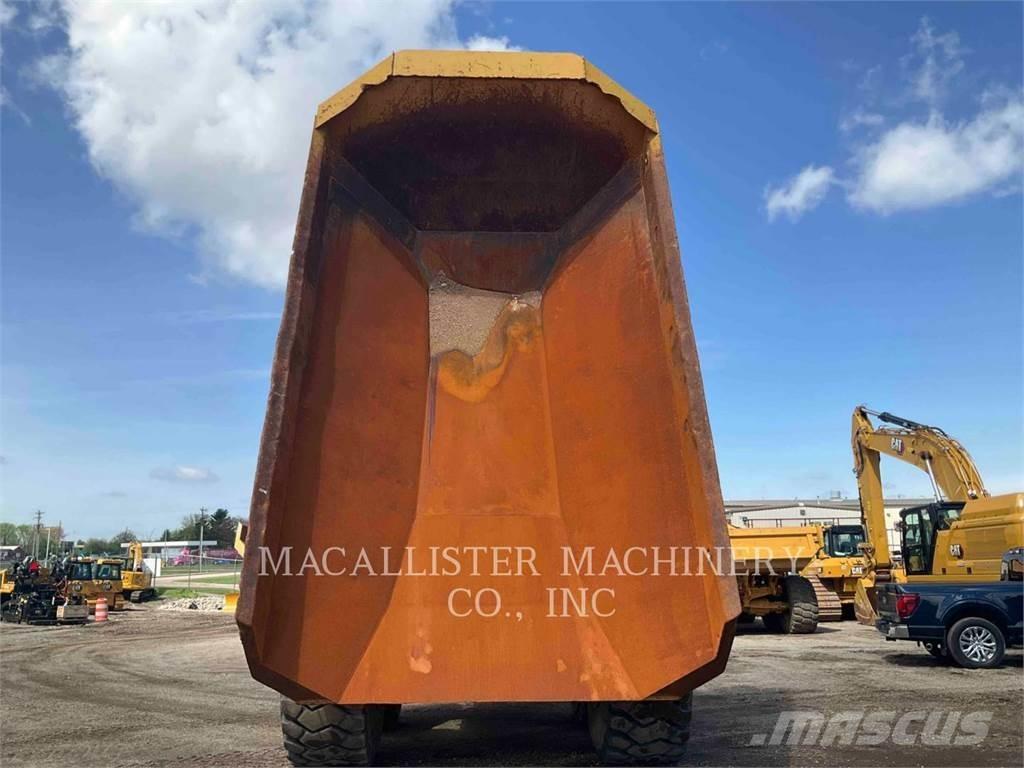 CAT 740 GC Knik dumptrucks