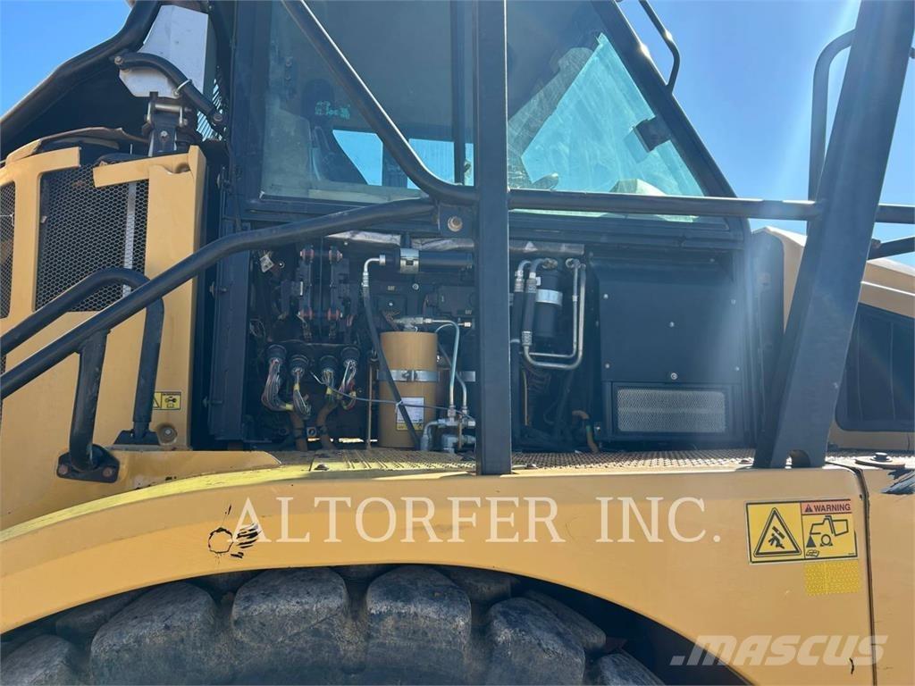 CAT 740B Knik dumptrucks