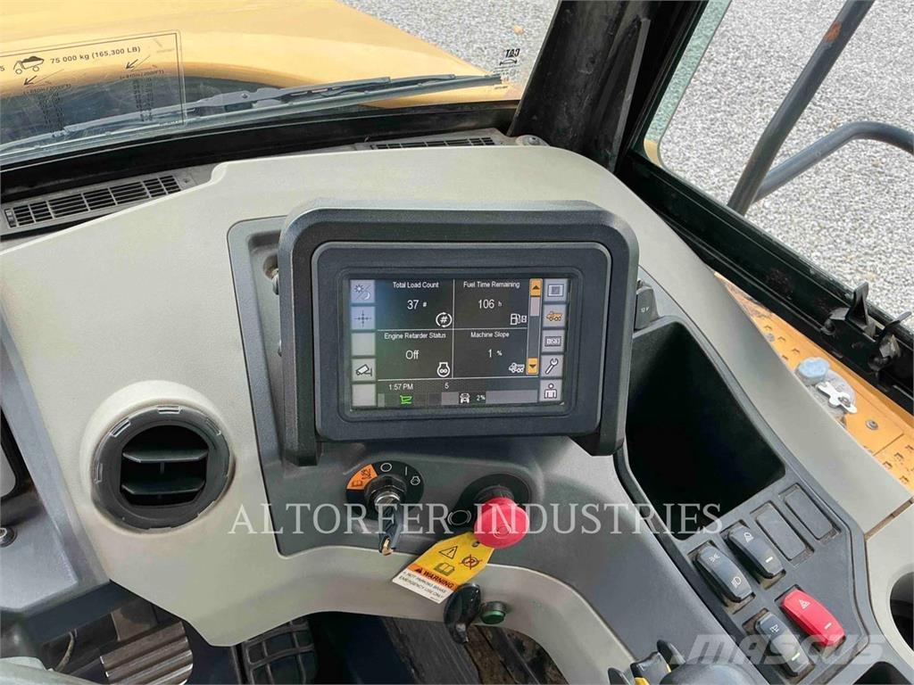 CAT 745 Knik dumptrucks