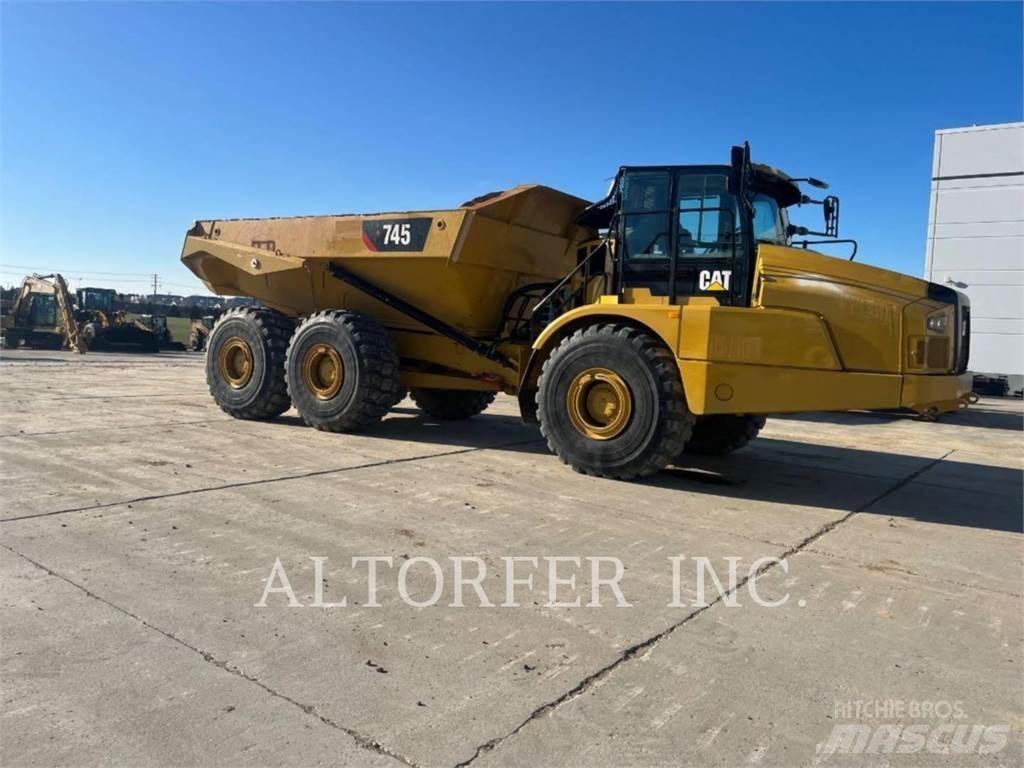 CAT 745 Knik dumptrucks