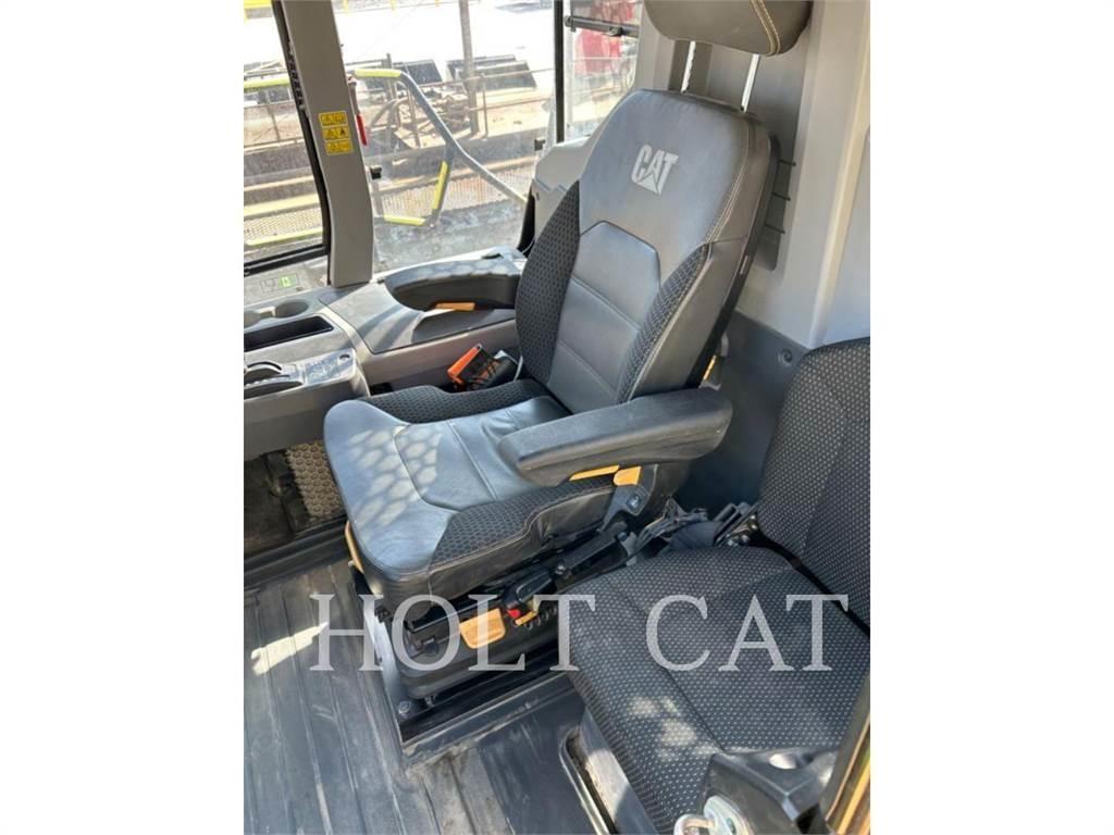 CAT 745 Knik dumptrucks