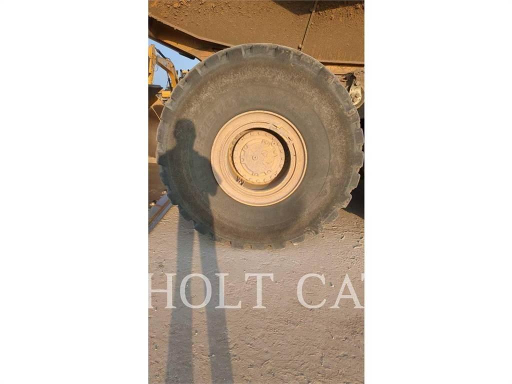 CAT 745 Knik dumptrucks