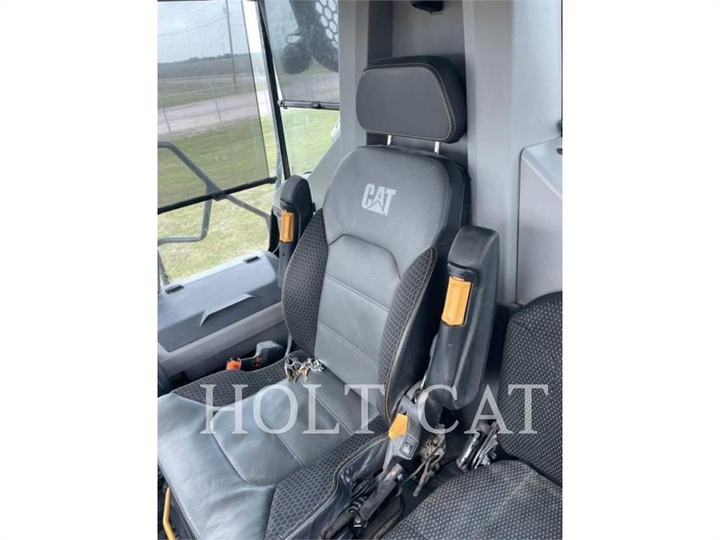 CAT 745 Knik dumptrucks