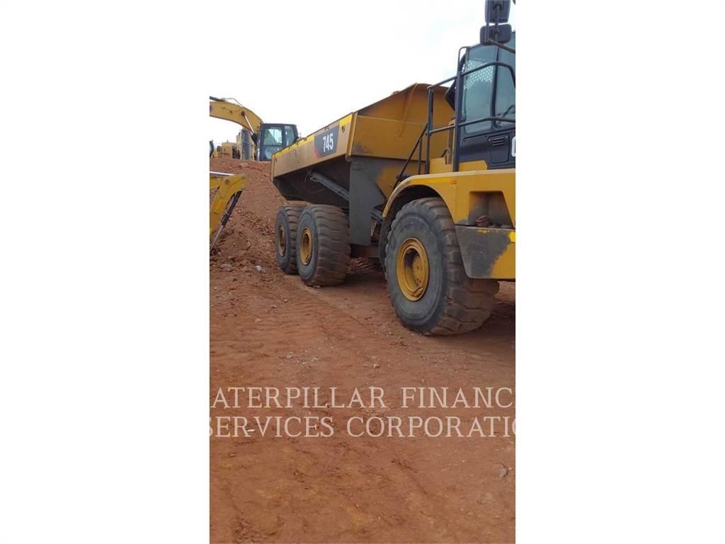 CAT 745 Knik dumptrucks