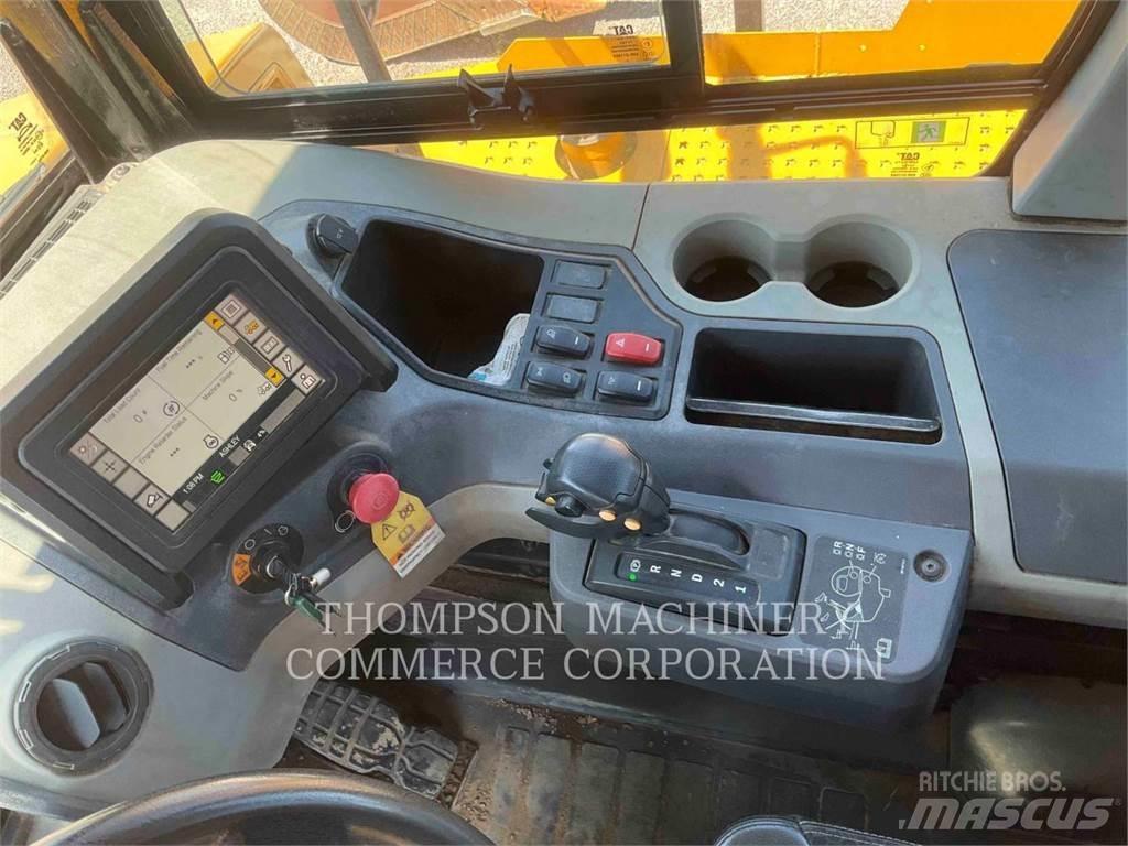 CAT 745 Knik dumptrucks