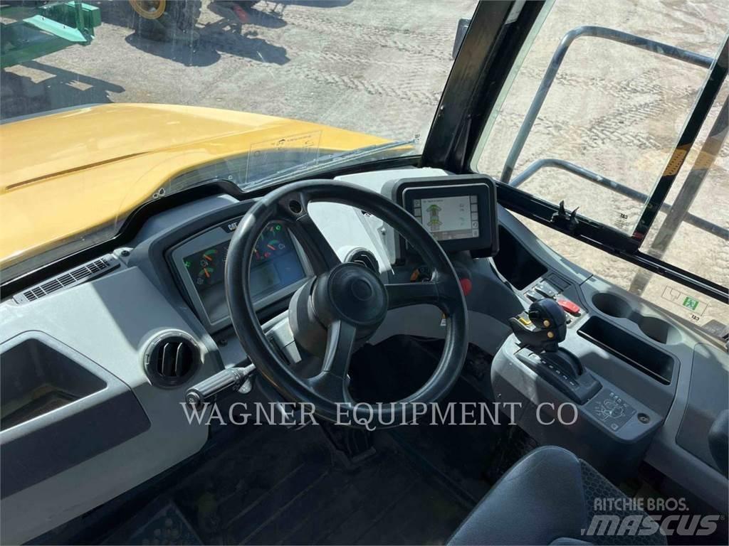 CAT 745 Knik dumptrucks