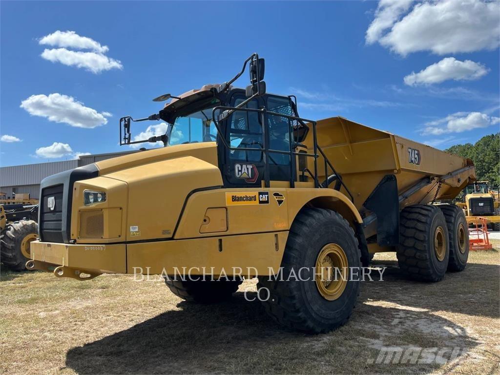 CAT 745 Knik dumptrucks