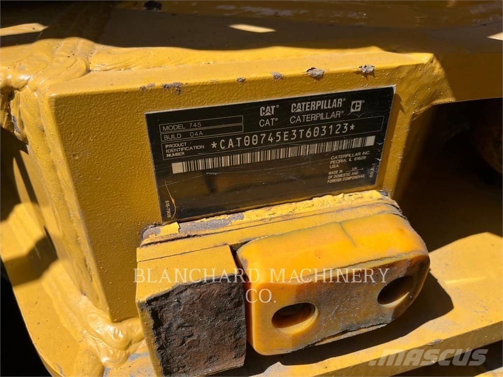 CAT 745 Knik dumptrucks