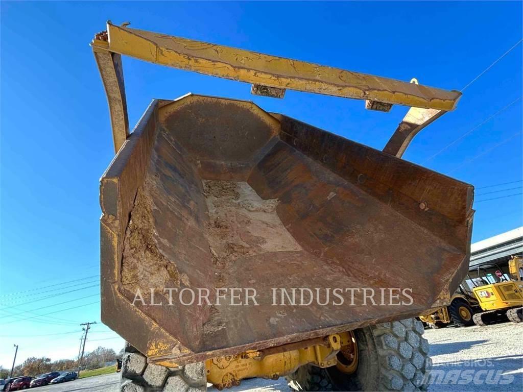 CAT 745 Knik dumptrucks