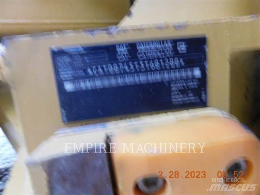 CAT 745-04 Knik dumptrucks