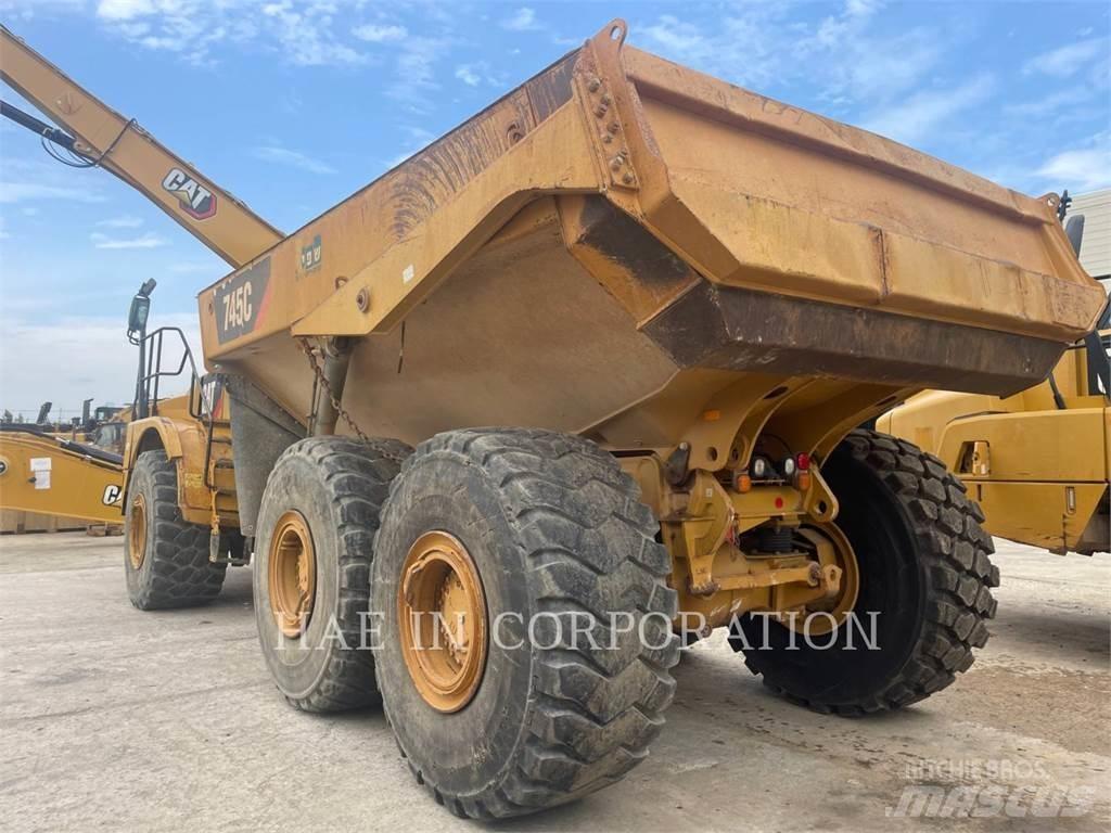 CAT 745C Knik dumptrucks