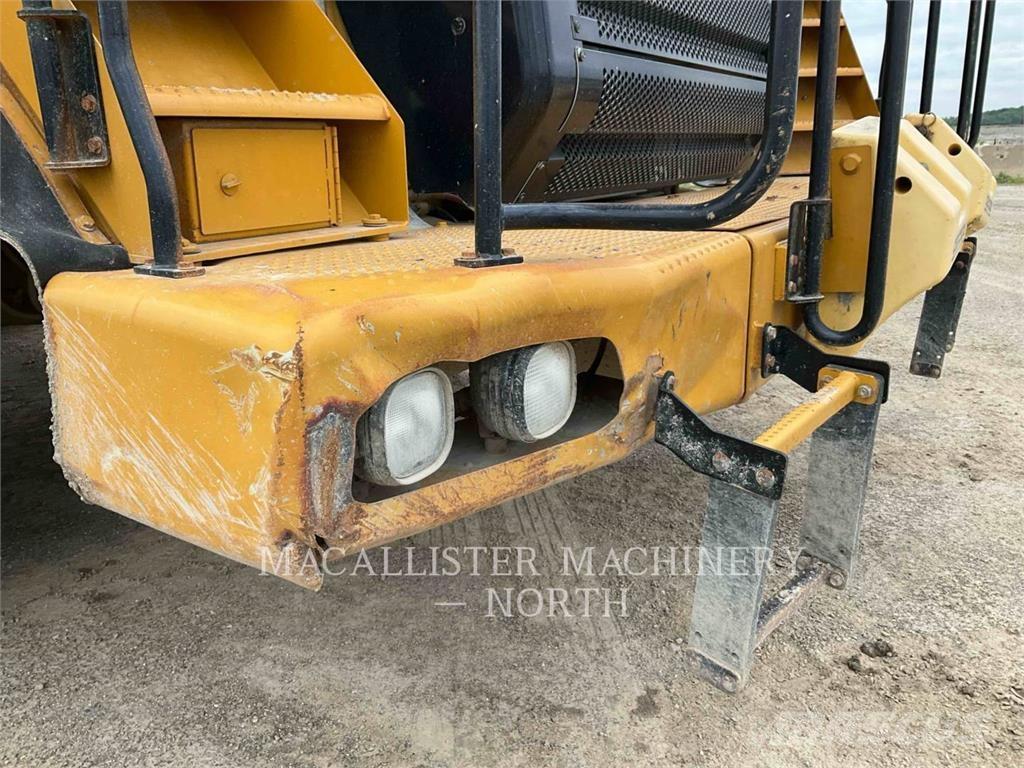 CAT 775F Knik dumptrucks