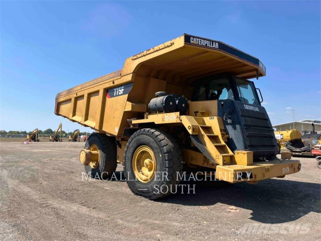CAT 775F Knik dumptrucks
