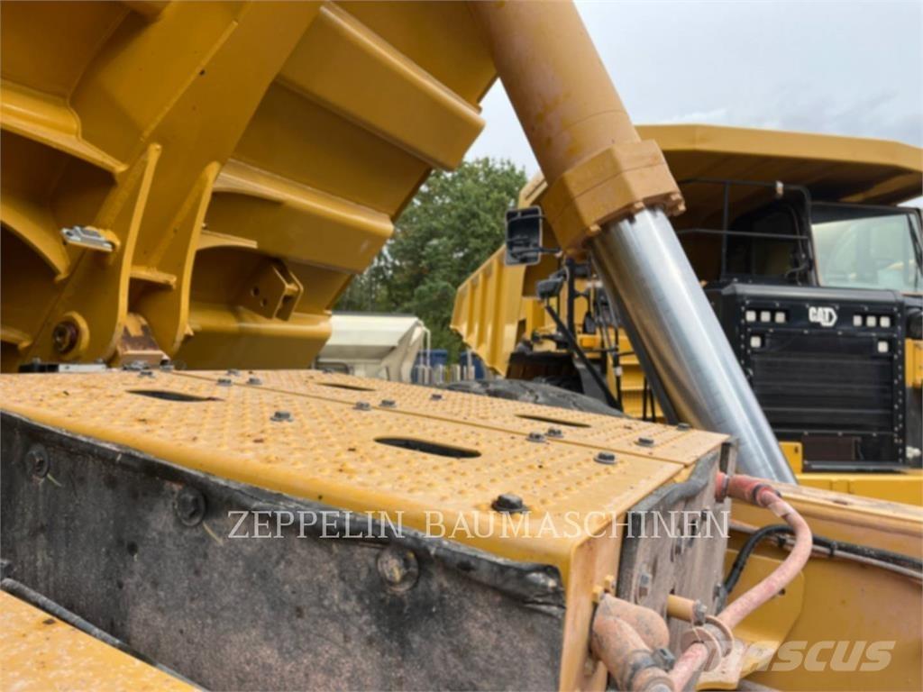 CAT 775G Knik dumptrucks