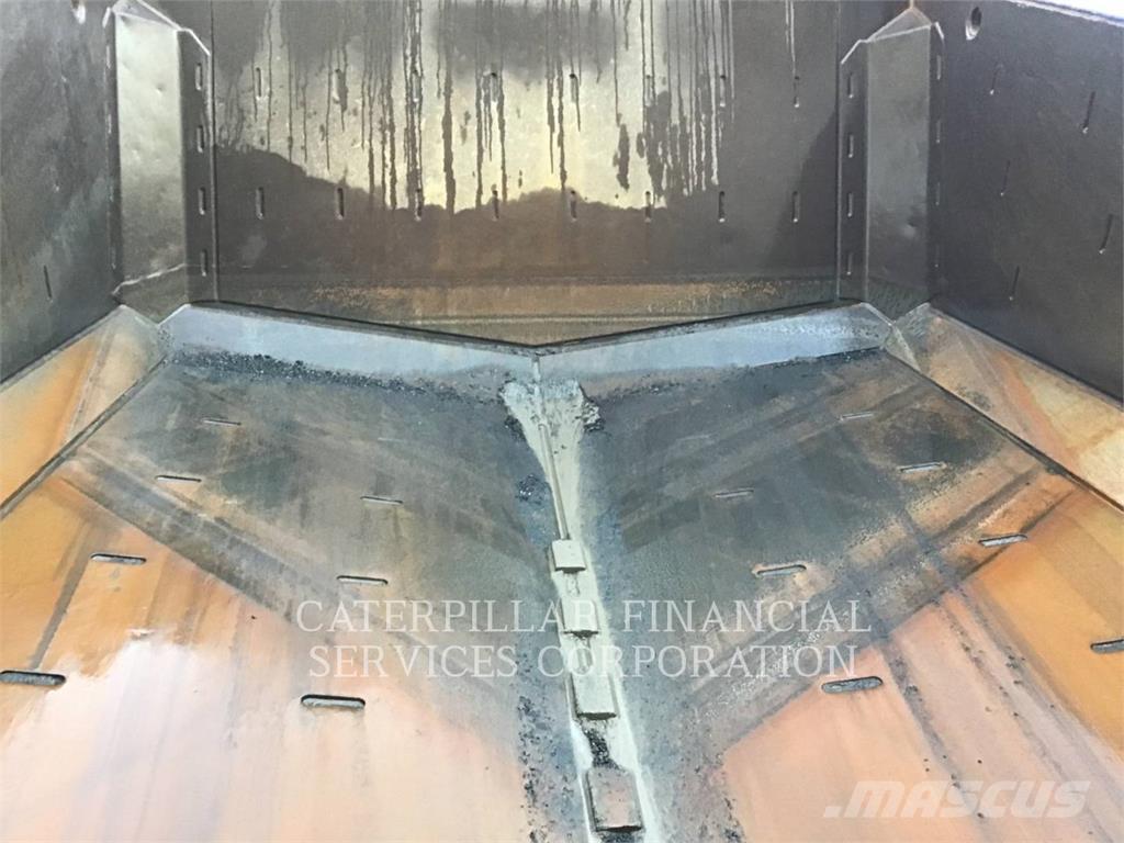 CAT 775G Knik dumptrucks