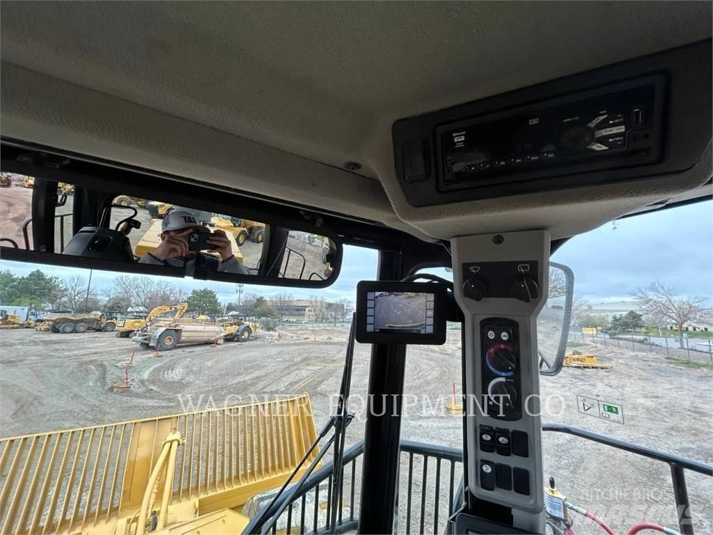 CAT 836K Wielladers