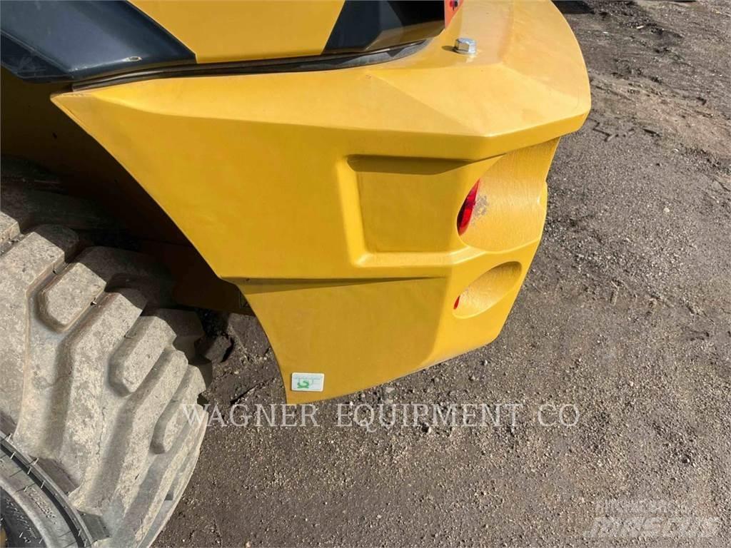 CAT 903D Wielladers