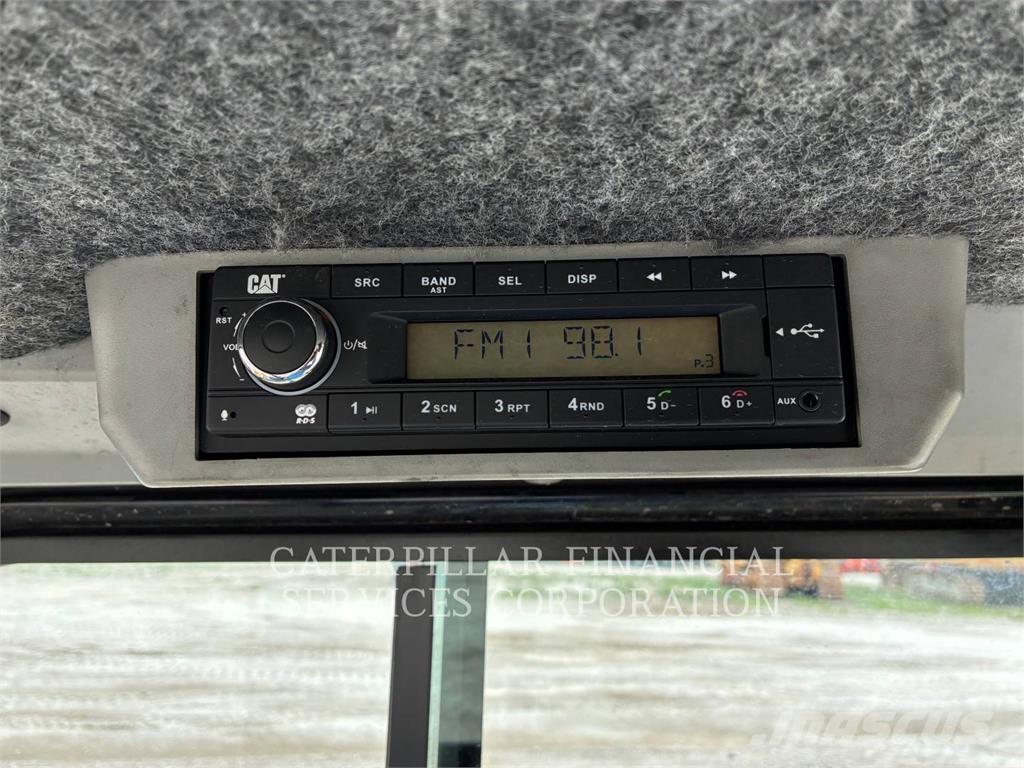 CAT 903D Wielladers