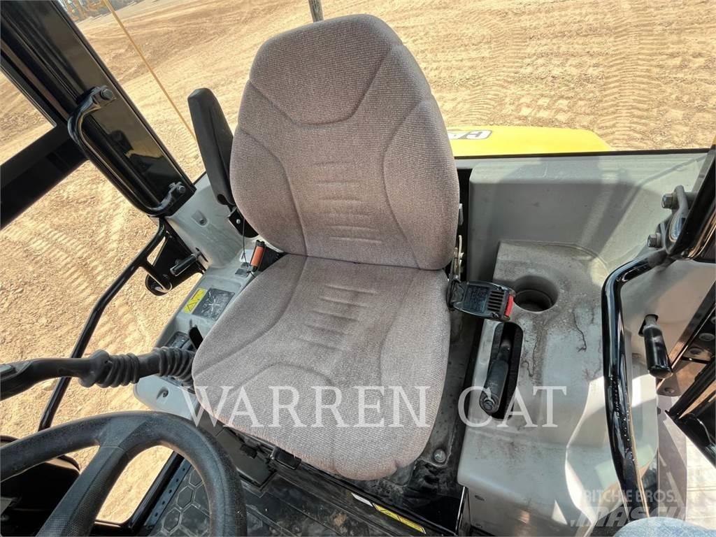 CAT 903D Wielladers